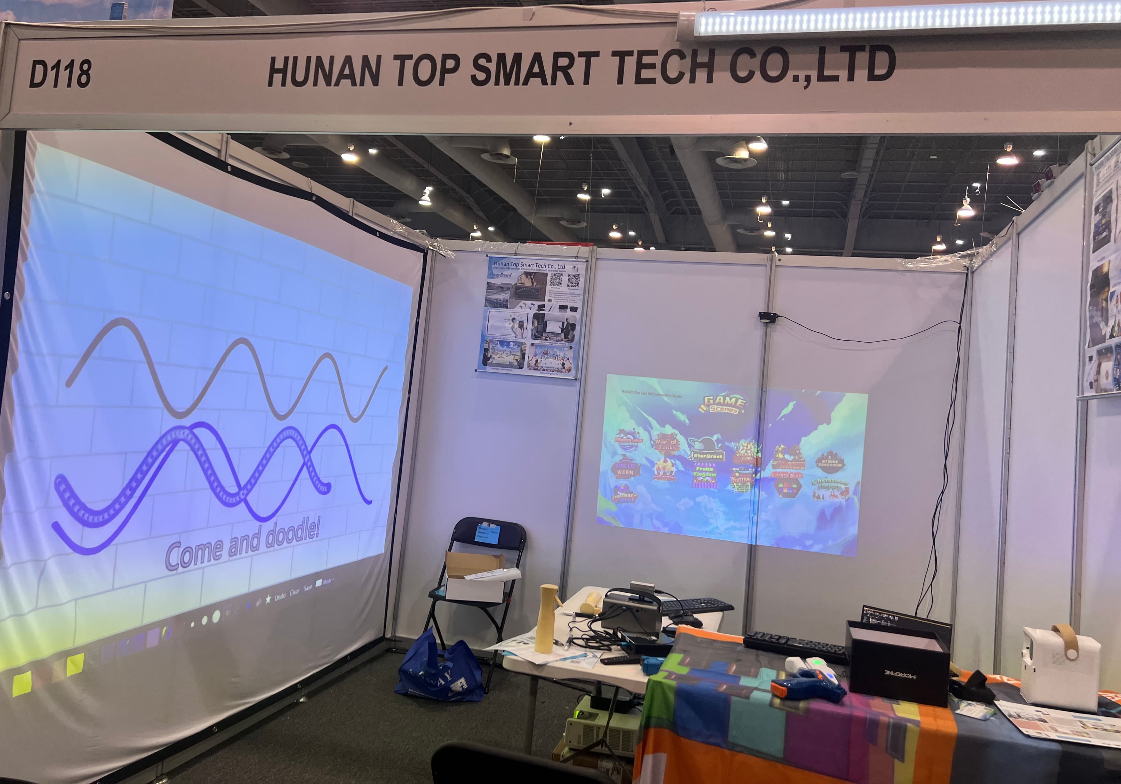 Hunan Top Smart’s range of self-developed interactive products creates a sensation at the Latin American exhibition booth